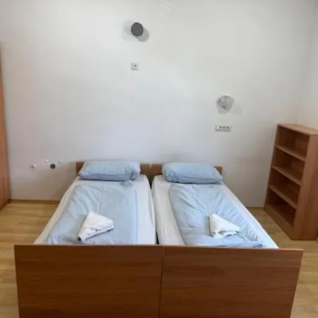 Glinska * Ljubljana